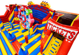 Intérieur de Slideworld sur le thème des montagnes russes