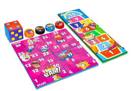 Ensemble de jeu coloré à l'avant du Softplay sur le thème Comic