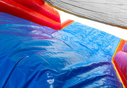 Parcours d'obstacles gonflable avec des graphismes Comic audacieux