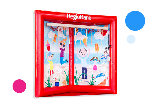 Il est possible de demander des attractions et des jeux avec des logos ou des jeux entièrement propres