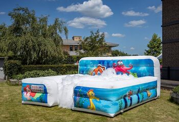 Commandez JB Bubbles château gonflable ouvert avec mousse dans le thème seaworld pêche en mer pour les enfants. Acheter des châteaux gonflables en ligne chez JB Gonflables France