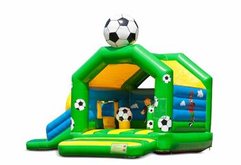 Achetez un château gonflable d'intérieur multiplay multifun avec toboggan sur le thème du football pour les enfants. Commandez des châteaux gonflables en ligne chez JJB Gonflables France