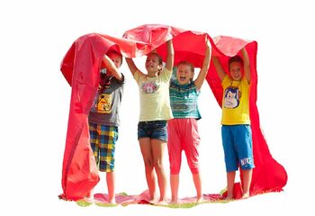 Achetez du jeu de chenille rouge pour petits et grands. Commandez des articles gonflables en ligne chez JB Gonflables France
