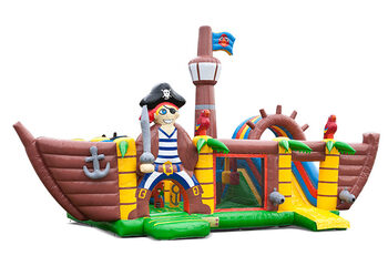 Achetez un château gonflable géant multijeux d'intérieur avec toboggan dans le thème pirate XXL pour les enfants. Commandez des super châteaux gonflables en ligne chez JB Gonflables France