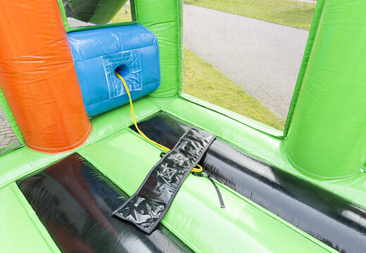 Commandez une arène sportive multifonctionnelle pour différents types d'activités sportives pour petits et grands. Achetez une arène de sport gonflable maintenant en ligne chez JB Gonflables France