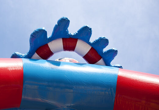 Commandez des château gonflable pirates standard uniques avec un objet 3D sur le dessus pour les enfants. Achetez des châteaux gonflables en ligne chez JB Gonflables France