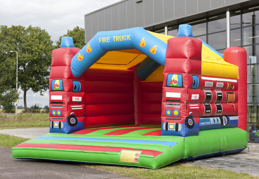 Super château gonflable avec toit sur le thème des pompiers pour les enfants. Achetez des châteaux gonflables en ligne chez JB Gonflables France