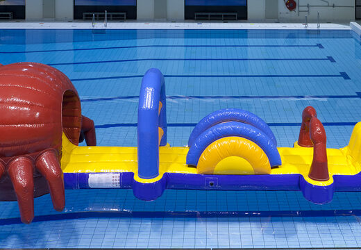 Obtenez une course d'obstacles spectaculaire sur le thème du crabe avec des objets d'obstacle difficiles pour les jeunes et les moins jeunes. Achetez des jeux de piscine gonflables maintenant en ligne chez JB Gonflables France