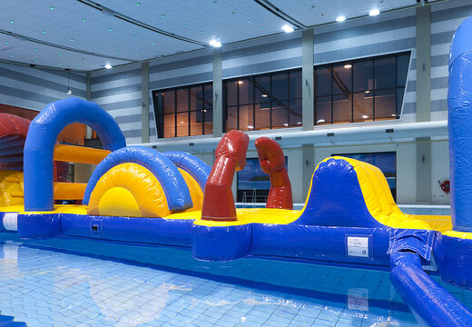 Achetez Obstacle Run gonflable sur le thème du crabe avec des objets d'obstacle stimulants pour petits et grands. Commandez des attractions aquatiques gonflables maintenant en ligne chez JB Gonflables France