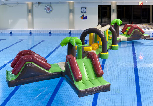 Commandez un parcours d'obstacles en double piscine XL sur le thème Hawaii Run avec divers objets passionnants pour petits et grands. Achetez des attractions aquatiques gonflables en ligne maintenant chez JB Gonflables France