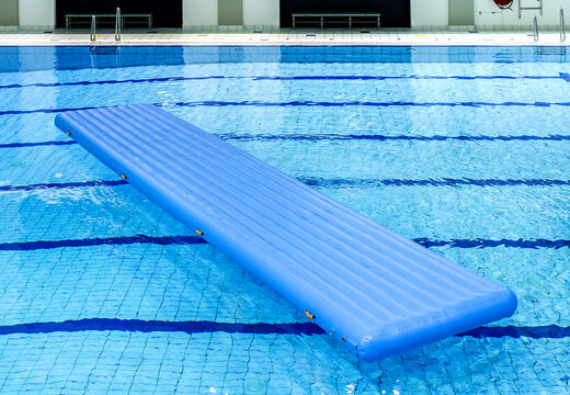 Achetez un joli tapis d'eau étanche de 10 mètres de long pour petits et grands. Commandez des parcours d'obstacles gonflables en ligne maintenant chez JB Gonflables France