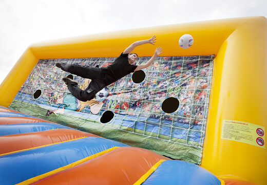 Achetez un but de football avec un lit gonflable pour petits et grands. Commandez un but de football gonflable avec lit maintenant en ligne chez JB Gonflables France