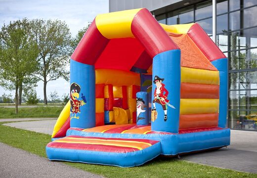 Commandez un château gonflable midi multifun bleu avec toit pour enfants sur le thème des pirates. Achetez des châteaux gonflables en ligne chez JB Gonflables France