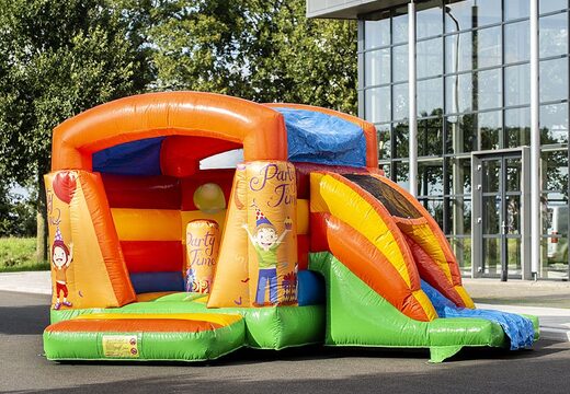 Petit château gonflable avec toboggan orange et vert à acheter pour les enfants. Acheter un châteaux gonflables chez JB Gonflables France en ligne
