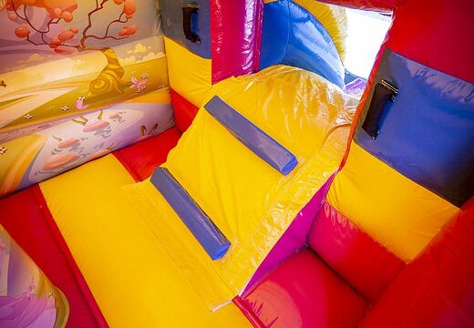 Commandez un petit château gonflable d'intérieur multifun dans le thème princesse pour les enfants. Les châteaux gonflables multifun sont en vente en ligne chez JB Gonflables France
