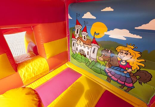 Château gonflable midi multifun pour enfants à vendre dans une combinaison de couleurs rose jaune et orange sur le thème de la princesse. Disponible en ligne chez JB Gonflables France