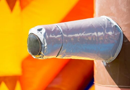 Achetez un château gonflable XXL sur le thème des pirates avec un toboggan pour les enfants. Achetez des super châteaux gonflables en ligne chez JB Gonflables France