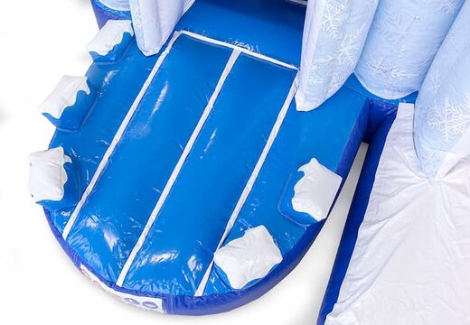 Château gonflable géant sur le thème de la glace avec toboggan et objets 3D pour les enfants. Achetez des super châteaux gonflables en ligne chez JB Gonflables France