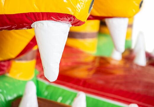 Achetez le super châteaux gonflables multijoueur d'intérieur Jungleworld avec un toboggan et des objets 3D pour les enfants. Commandez des château gonflable géant en ligne chez JB Gonflables France