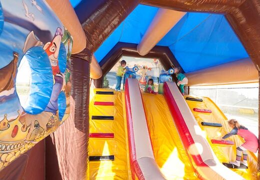 Commandez un combo de tir châteaux gonflables à canons à balles pirate avec couvercle, jeu de tir et toboggan pour les enfants. Achetez des châteaux gonflables à canons à balles en ligne chez JB Gonflables France