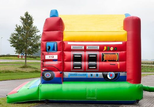 Commandez des château gonflable de pompiers standard dans des couleurs vives pour les enfants. Châteaux gonflables à vendre en ligne chez JB Gonflables France