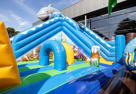 Opblaasbaar mega springkussen in sea life thema met 3D objecten kopen voor kinderen