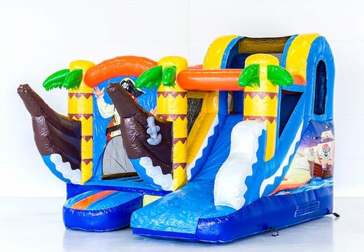 Commandez un mini château gonflable sur le thème des pirates avec un toboggan pour les enfants. Achetez des mini multiplay en ligne chez JB Gonflables France