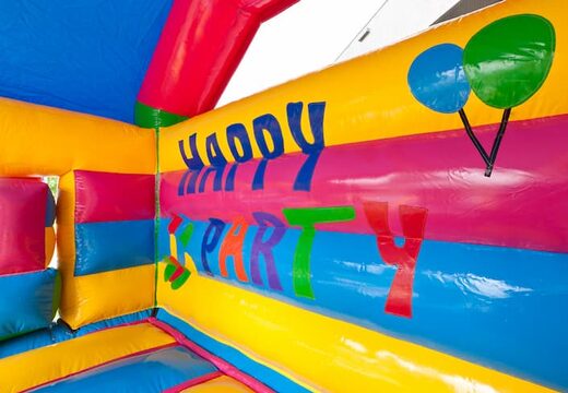 chateau gonflable de taille moyenne avec toboggan pour les fetes d'enfants