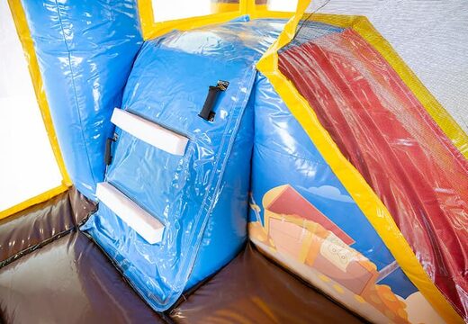 Château gonflable multijoueur sur le thème des pirates pour les enfants. Commandez des petit château gonflable avec toboggan en ligne chez JB Gonflables France