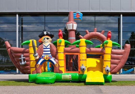 Châteaux gonflables multiplay moyen sur le thème du bateau pirate pour les enfants. Commandez des toboggan châteaux gonflables en ligne chez JB Gonflables France
