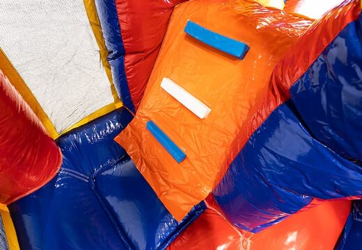 Châteaux gonflables multiplay de taille moyenne sur le thème de la formule 1 avec toboggan pour enfants. Commandez des toboggan châteaux gonflables en ligne chez JB Gonflables France