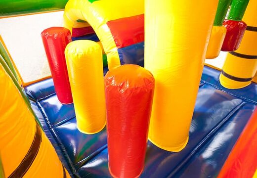 Châteaux gonflables multiplay crocodile avec toboggan, objets amusants sur la surface de saut et objets 3D accrocheurs pour les enfants. Commandez des toboggan châteaux gonflables en ligne chez JB Gonflables France