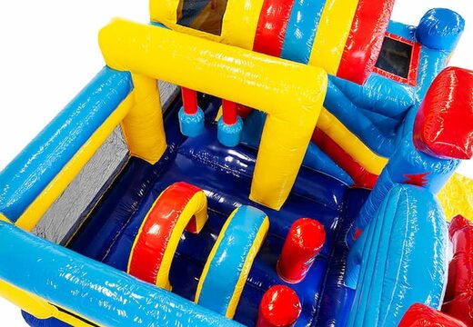 Achetez un châteaux gonflables multiplay moyen sur le thème des super-héros avec toboggan pour les enfants. Commandez des toboggan châteaux gonflables en ligne chez JB Gonflables France