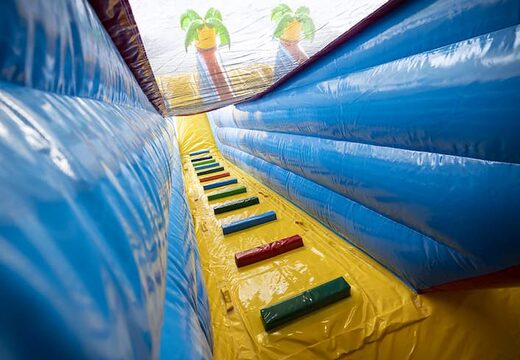 Achetez le toboggan gonflable parfait sur le thème des pirates avec des objets 3D pour les enfants. Commandez des toboggans gonflables maintenant en ligne chez JB Gonflables France