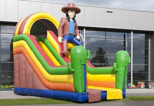 Toboggan gonflable sur le thème de la plage avec une pataugeoire, un objet 3D impressionnant, des couleurs fraîches et des obstacles 3D pour les enfants. Commandez des toboggans gonflables maintenant en ligne chez JB Gonflables France