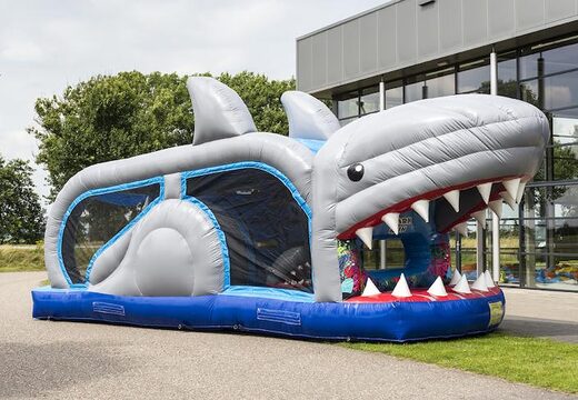 Achetez un parcours d'obstacles avec des requins avec des objets 3D pour les enfants. Commandez des parcours d'obstacles gonflables maintenant en ligne chez JB Gonflables France