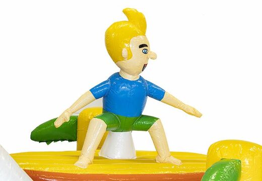 Achetez un parcours d'obstacles de 13,5 mètres de long sur le thème du surf avec des objets 3D appropriés pour les enfants. Commandez des parcours d'obstacles gonflables maintenant en ligne chez JB Gonflables France