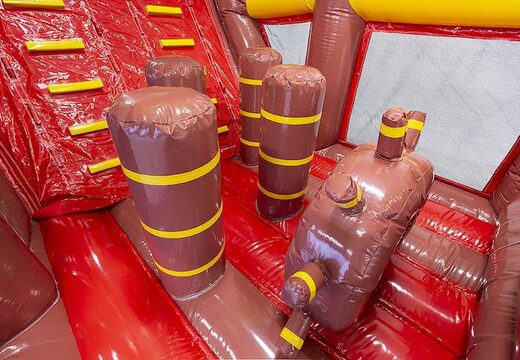 Commandez un parcours d'obstacles sur le thème du bateau pirate pour les enfants. Achetez des parcours d'obstacles gonflables en ligne maintenant chez JB Gonflables France