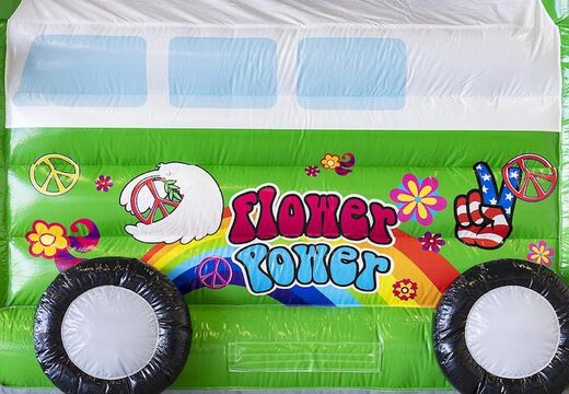 Commandez château gonflable standard avec toit sur le thème hippie vert pour les enfants