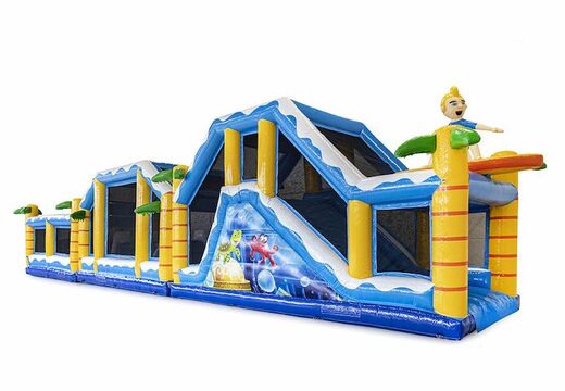 Parcours d'obstacles modulaire gonflable de 19 mètres sur le thème du surf avec des objets 3D assortis pour les enfants. Achetez des parcours d'obstacles gonflables en ligne maintenant chez JB Gonflables France