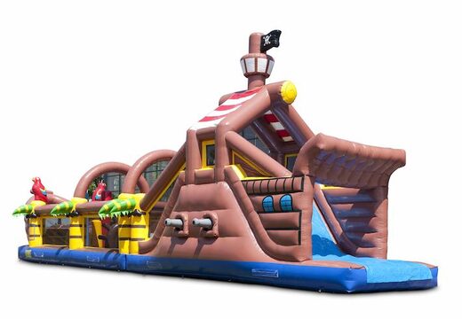 Achetez un parcours d'obstacles unique de 17 mètres de large sur le thème des pirates avec 7 éléments de jeu et des objets colorés pour les enfants. Commandez des parcours d'obstacles gonflables maintenant en ligne chez JB Gonflables France