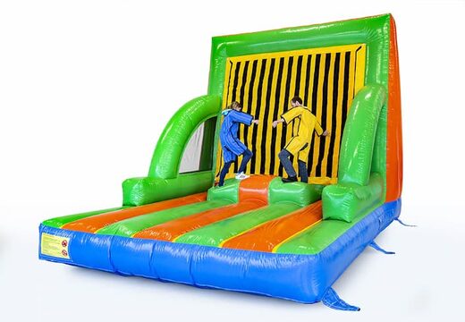 Opblaasbare attractie klittenband muur spel bestellen voor feest jongeren kinderen plakken bij JB Inflatables