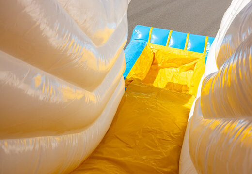 Commandez un château gonflable multiplay super gonflable sur le thème de la licorne pour les enfants avec beaucoup de couleurs