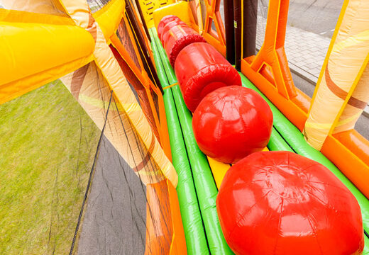 Commander un méga parcours d'obstacles sur le thème de la jungle