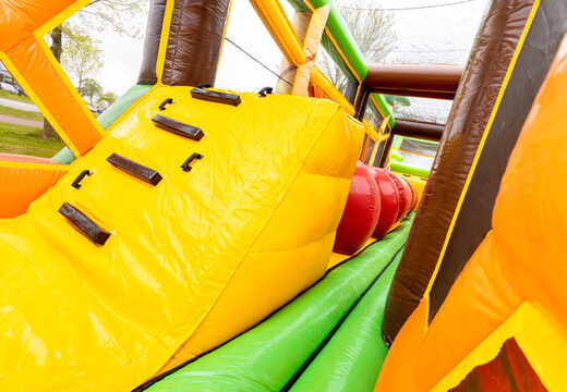 Méga parcours d'obstacles sur le thème de la jungle à vendre