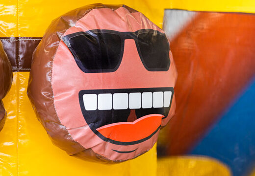 Commandez le château gonflable gonflable Multi Slide avec toboggan sur le thème des Caraïbes pour les enfants. Achetez des châteaux gonflables gonflables en ligne chez JB Gonflables France