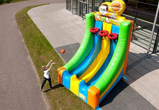 Match de basket en hauteur