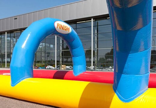 Acheter une piste de course chez JB Inflatables