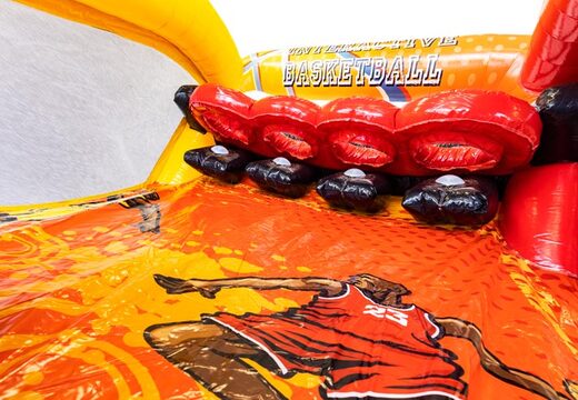 Paniers sur jeu de sport gonflable