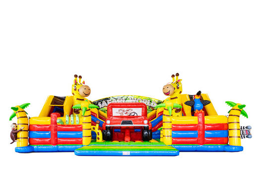 Slideworld en thème safari avec palmiers girafe